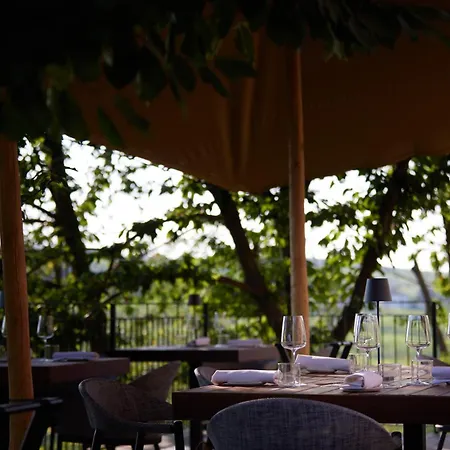 Le Marne Relais - Small Luxury Of The World Station touristique