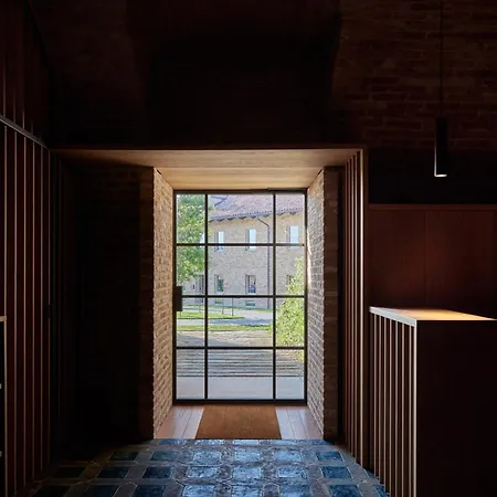 Le Marne Relais - Small Luxury Of The World 5*