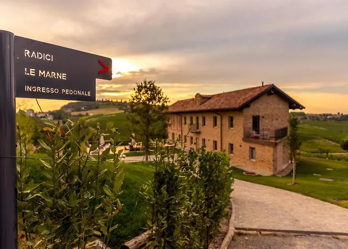 Rezort Le Marne Relais - Small Luxury Of The World Costigliole d'Asti